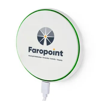 מטען נייד ממותג